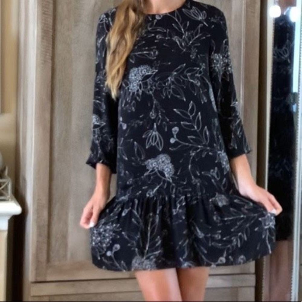 Lila Rose Women's Floral Print Ruffle Hem Overall Dress‎ Black White Size 4 NWT